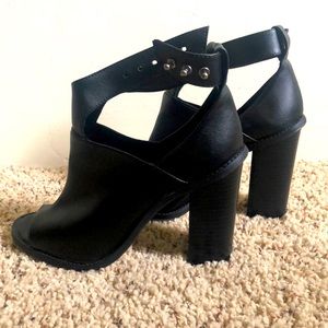 Crown Vintage heels